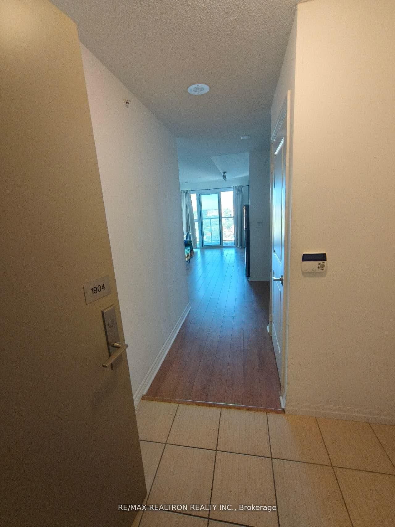 Yorkland Road in Toronto · Henry Farm — photo 3