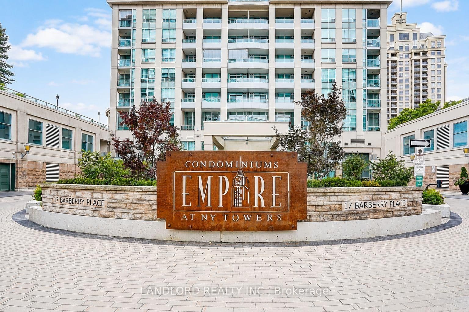 Barberry Place in Toronto · Bayview Village — photo 2