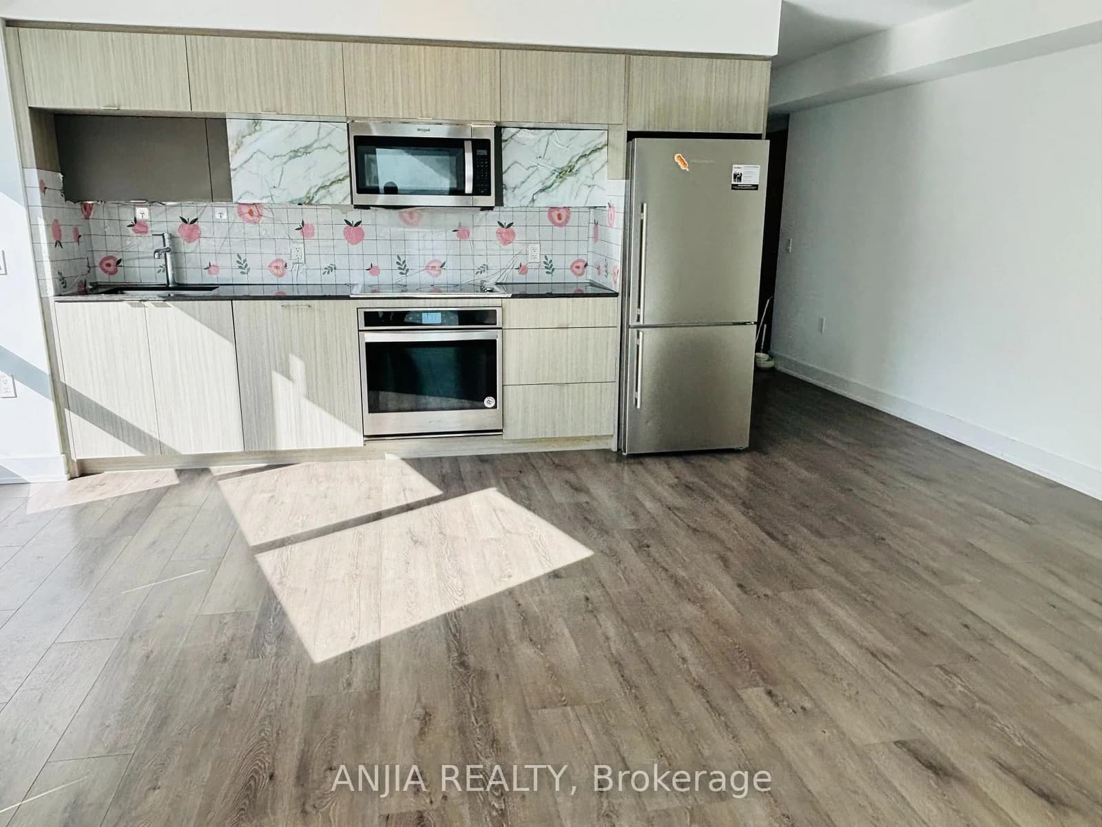 Photo of Bloor Street in Toronto · North St. James Town