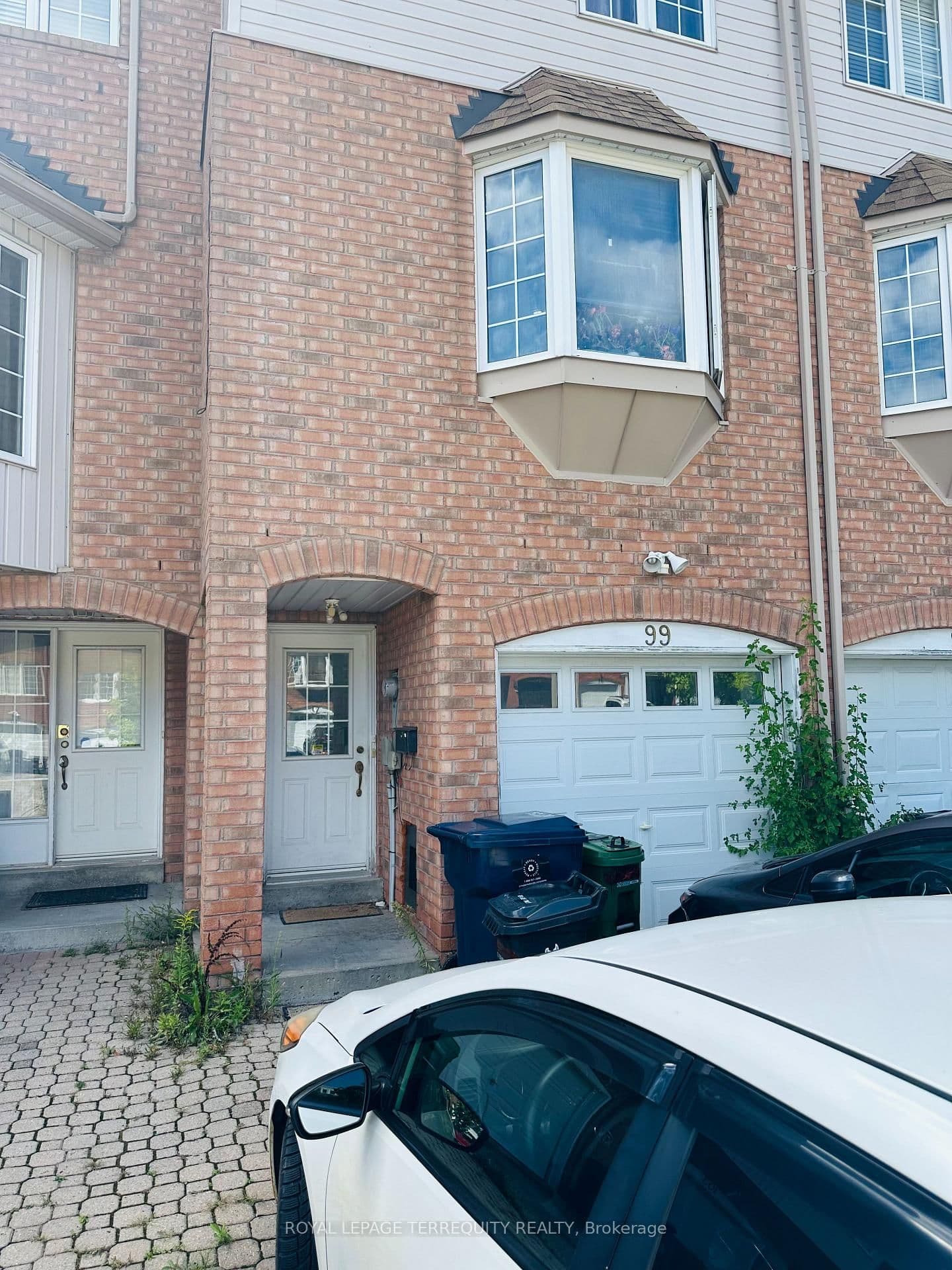 Photo of Sufi Crescent in Toronto · Victoria Village