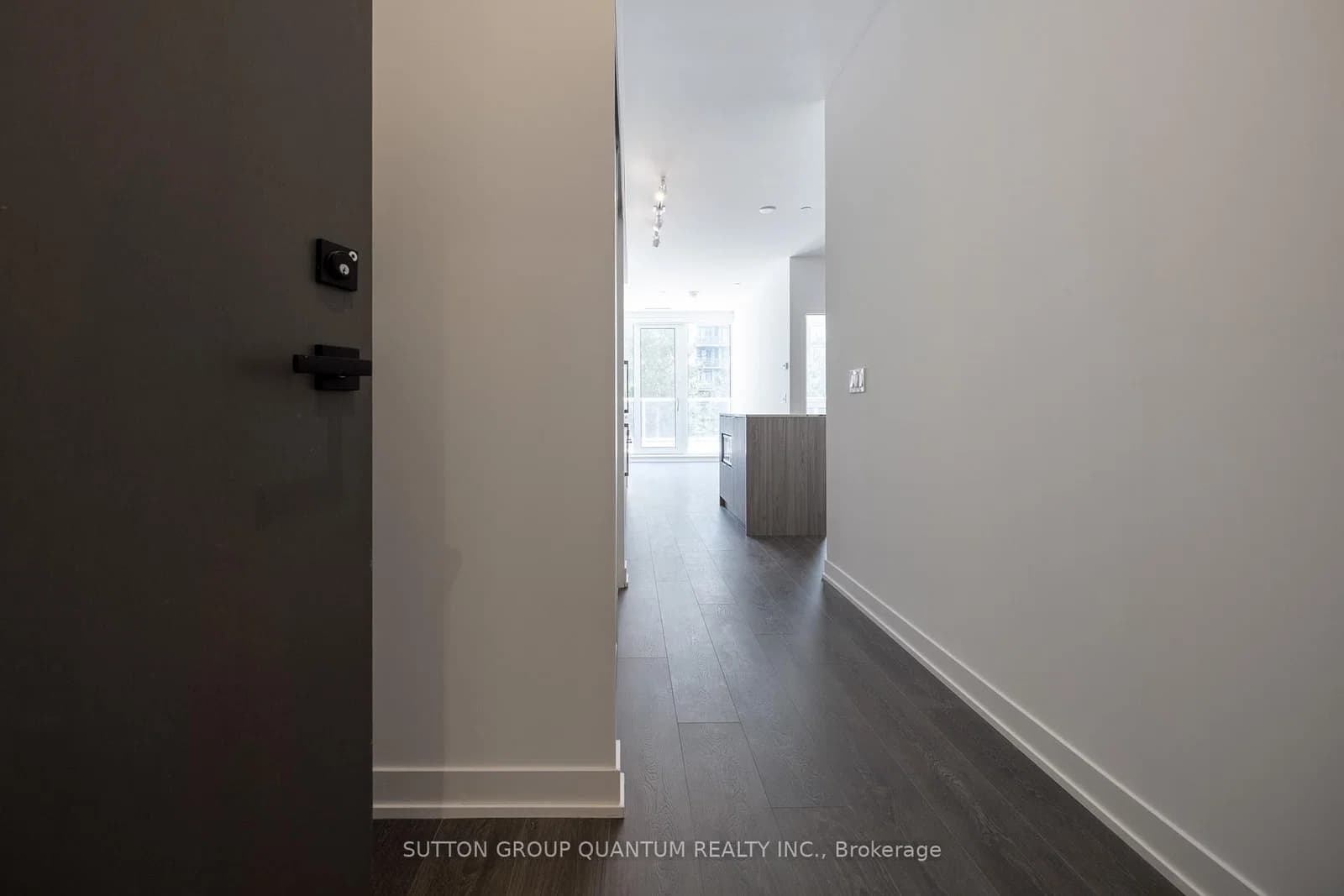 Holmes Avenue in Toronto · Willowdale East — photo 2