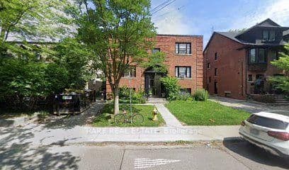 Photo of Macpherson Avenue in Toronto · Casa Loma