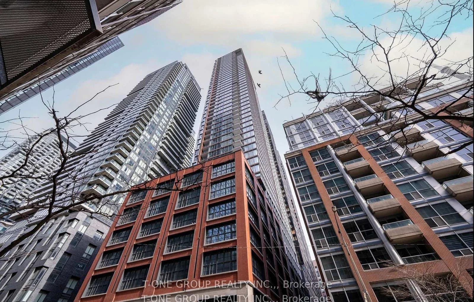 Photo of Mercer Street in Toronto · Waterfront Communities C1