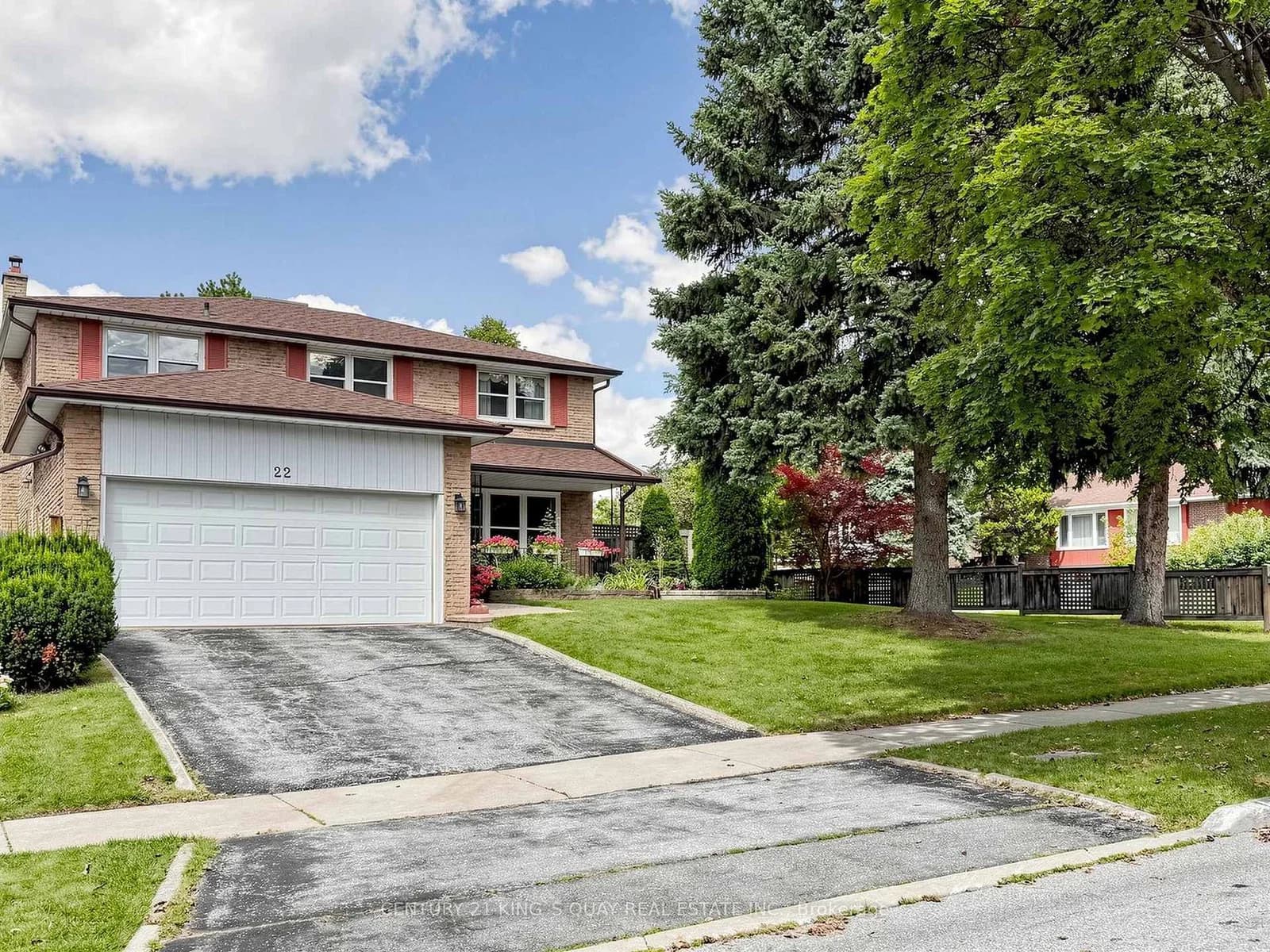 Photo of Mistflower Road in Toronto · Hillcrest Village