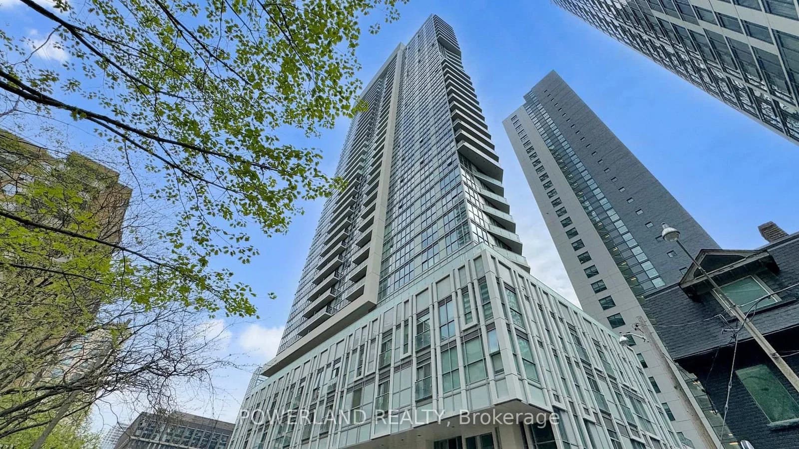 Photo of Mutual Street in Toronto · Church-Yonge Corridor
