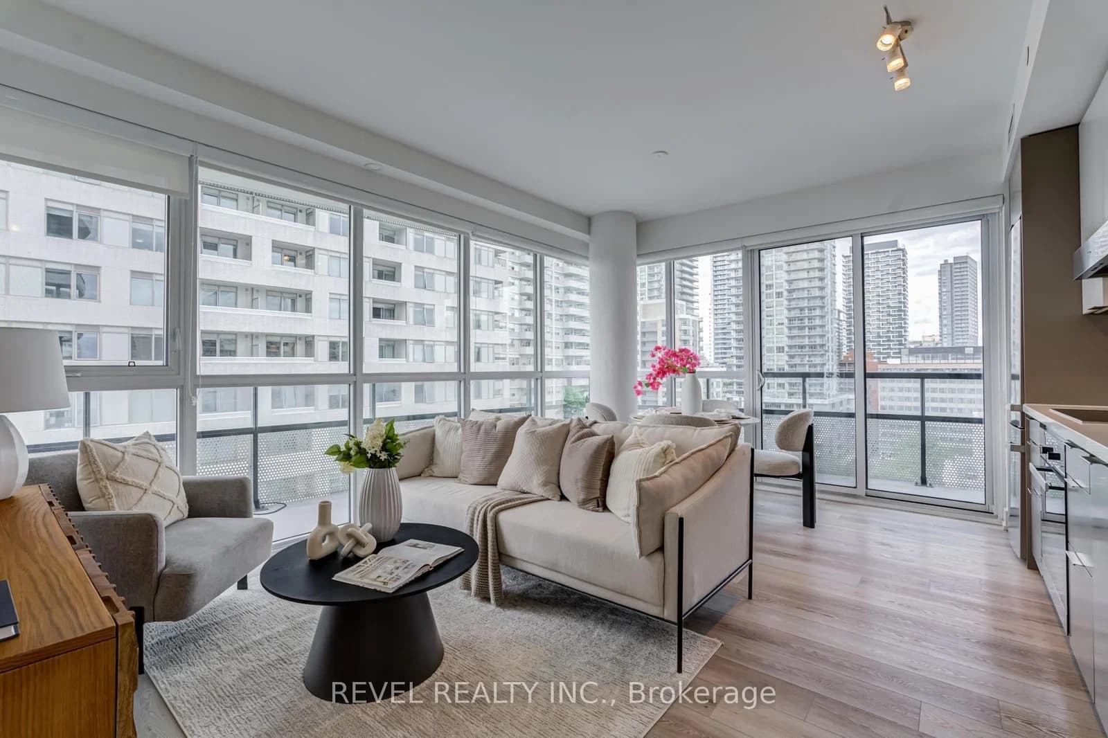 Photo of Lillian Street in Toronto · Mount Pleasant West