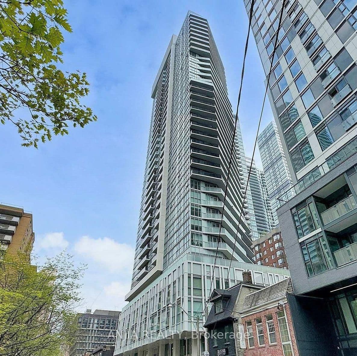 Photo of Mutual Street in Toronto · Church-Yonge Corridor