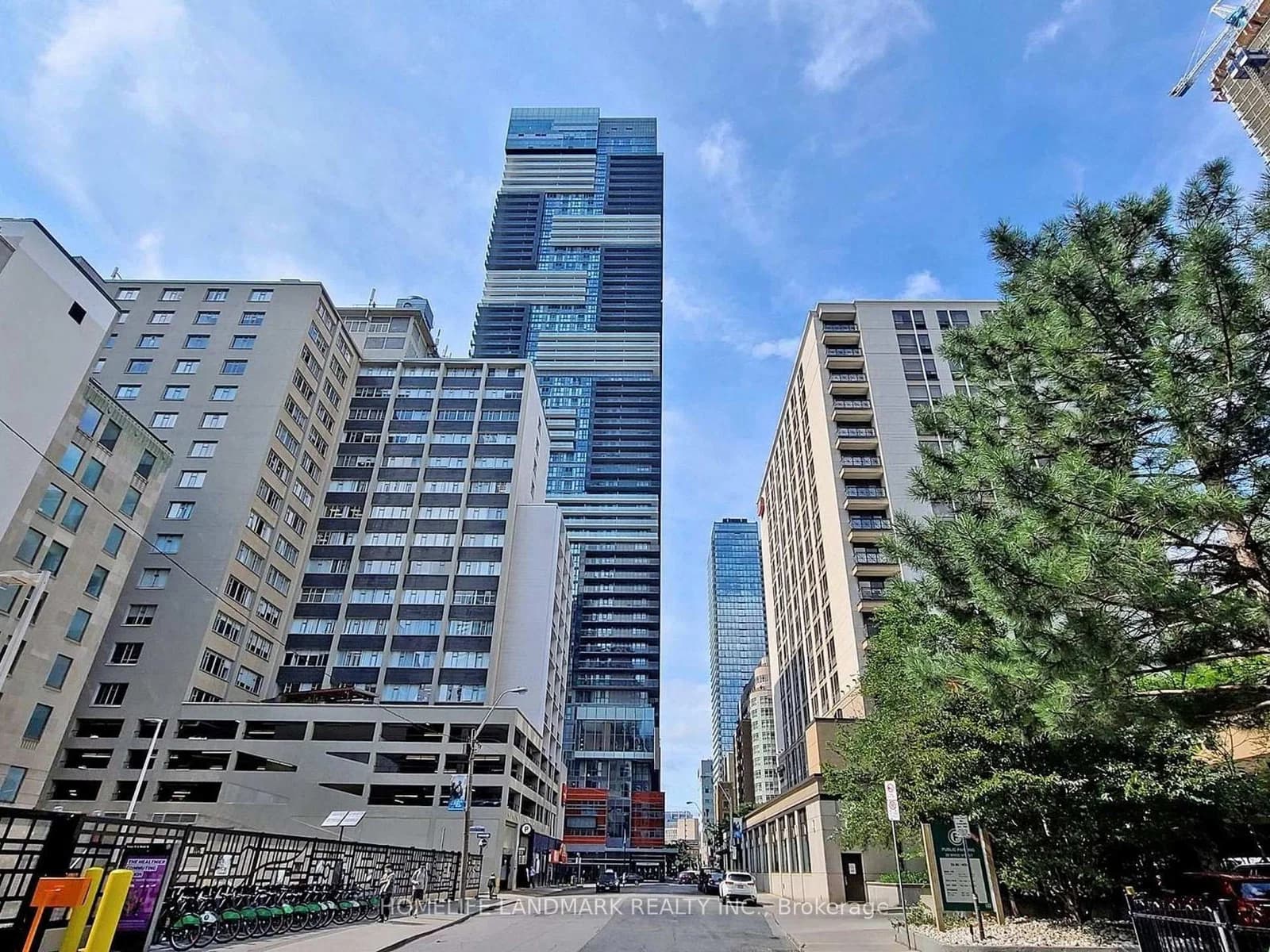 Photo of Grenville Street in Toronto · Bay Street Corridor