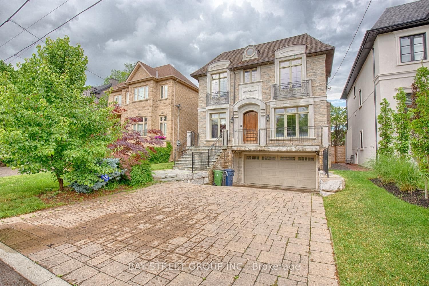 Photo of Deloraine Avenue in Toronto · Bedford Park-Nortown