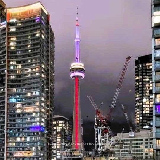 Photo of Peter Street in Toronto · Waterfront Communities C1