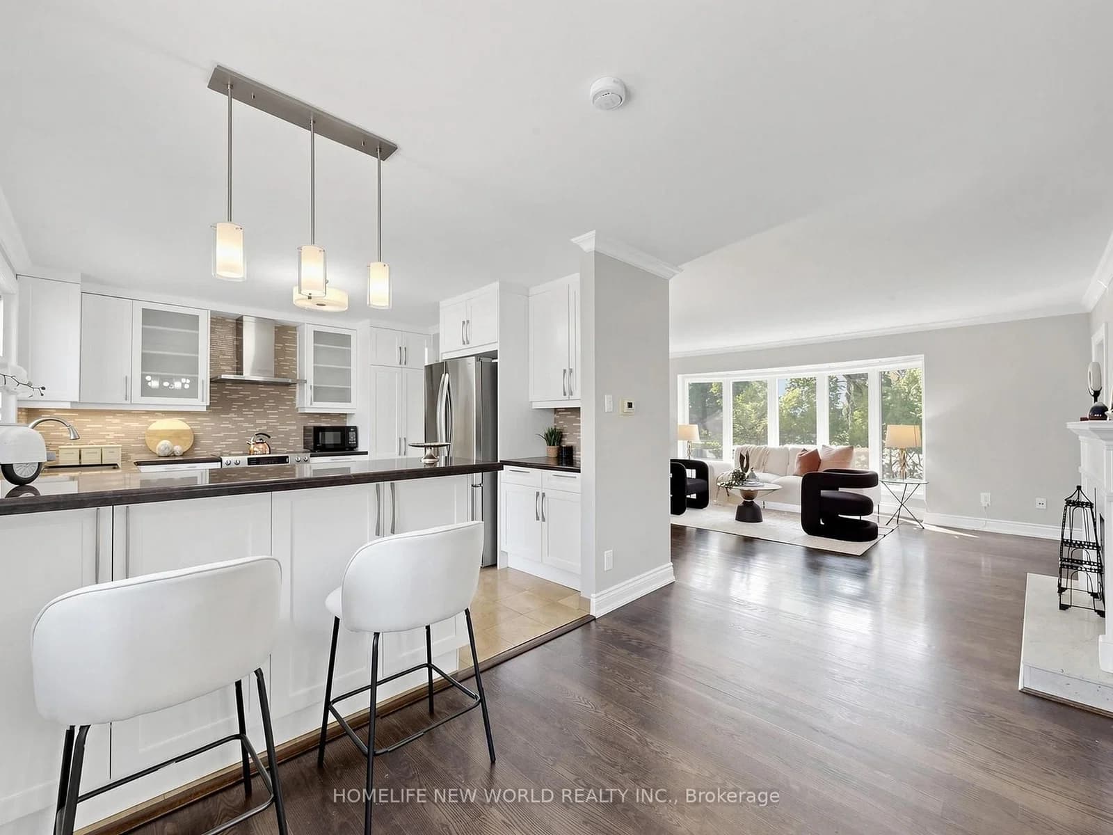Photo of Alderdale Court in Toronto · Banbury-Don Mills