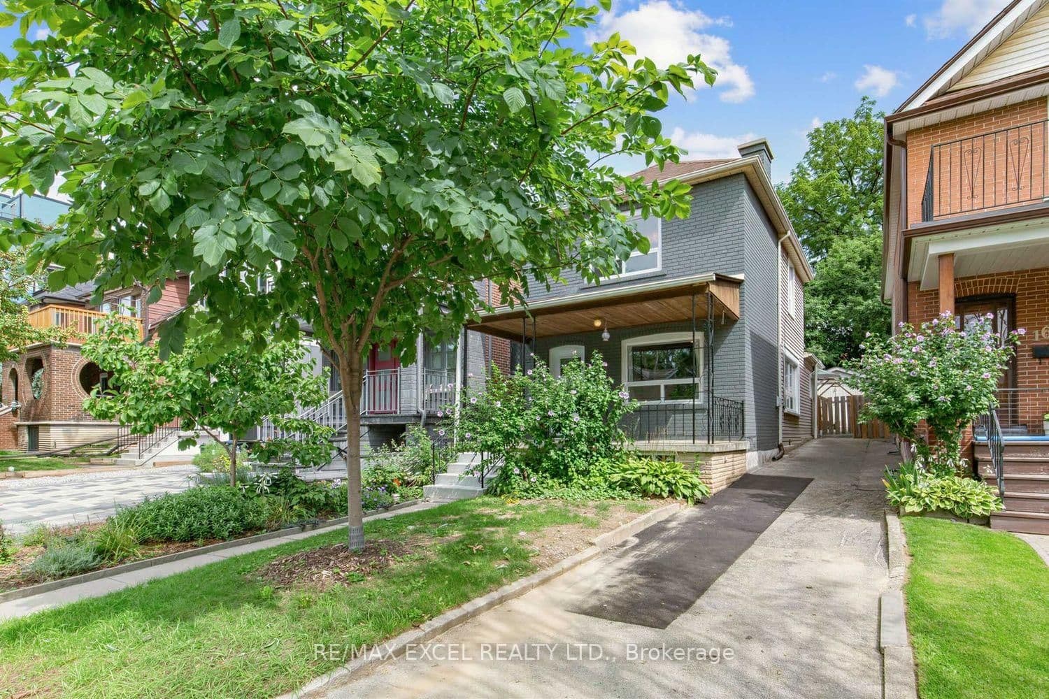 Winona Drive in Toronto · Wychwood — photo 2