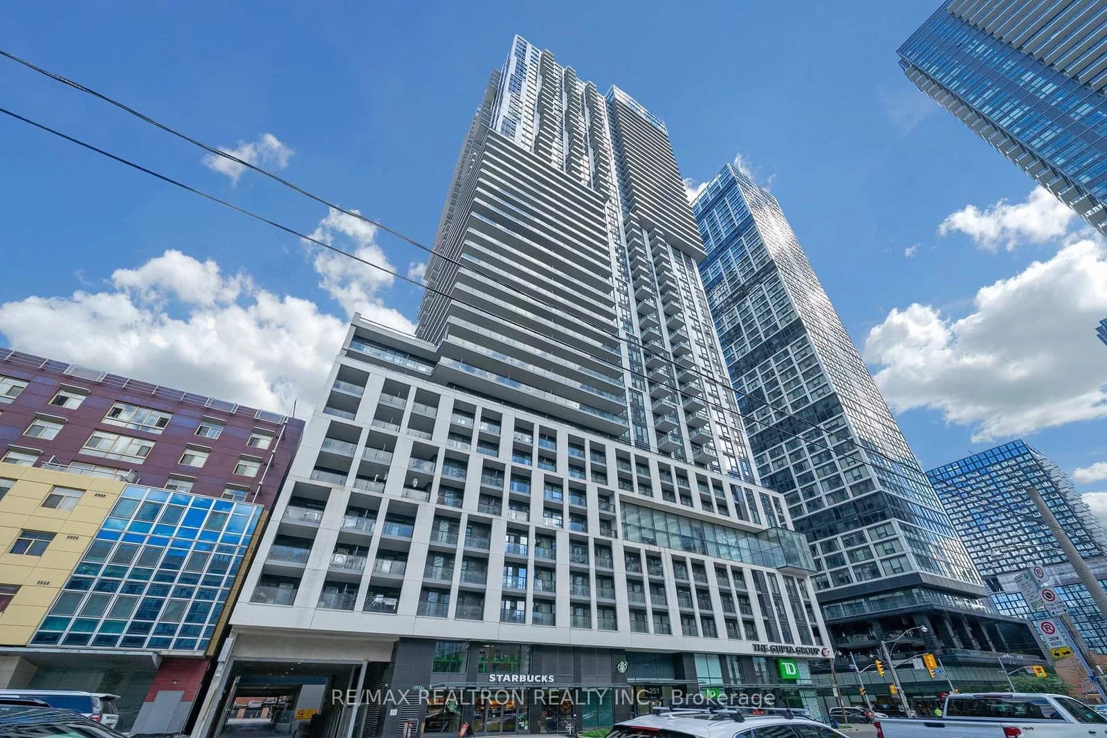Jarvis Street in Toronto · Church-Yonge Corridor — photo 2