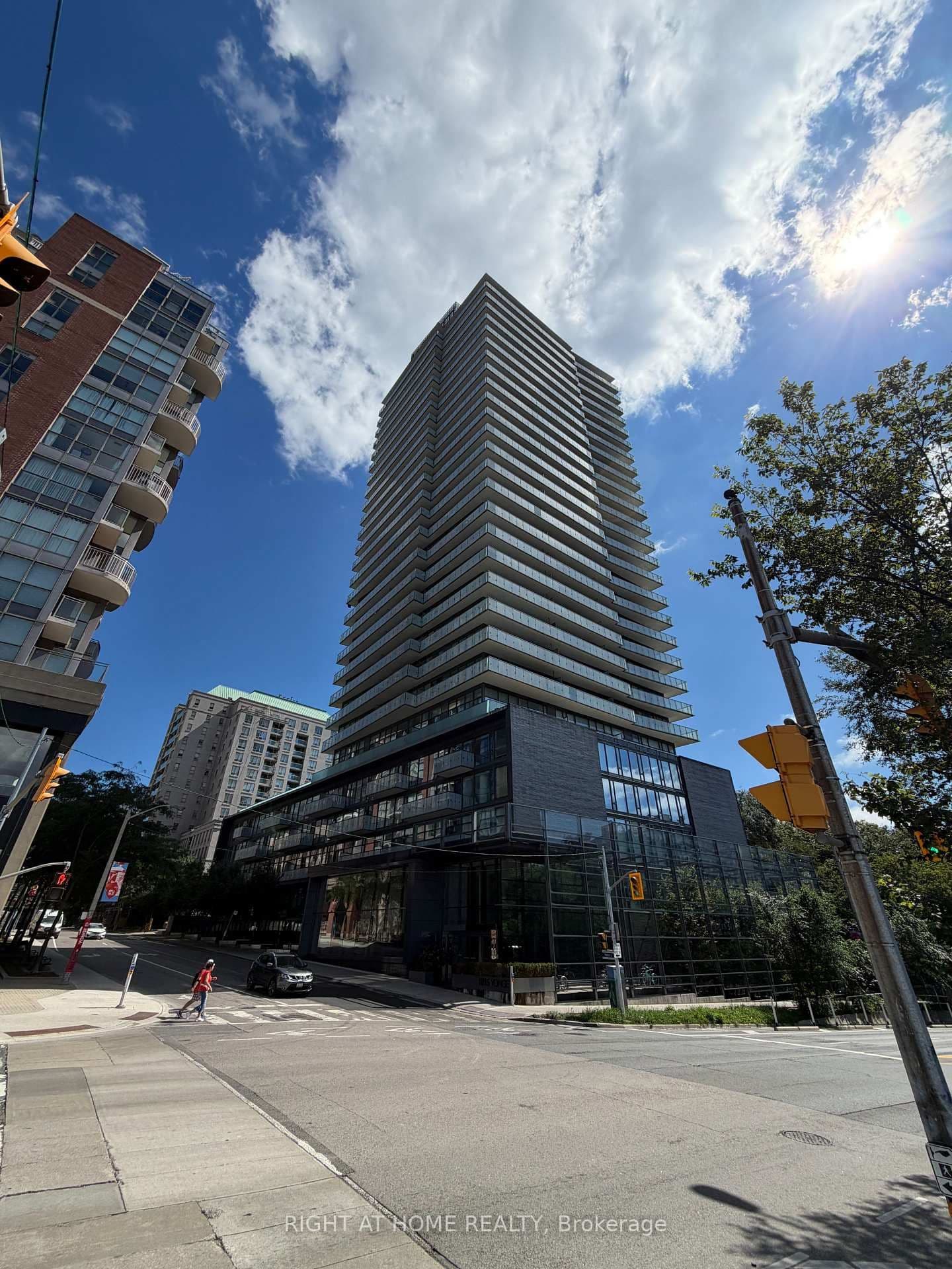 Photo of Yonge Street in Toronto · Mount Pleasant West