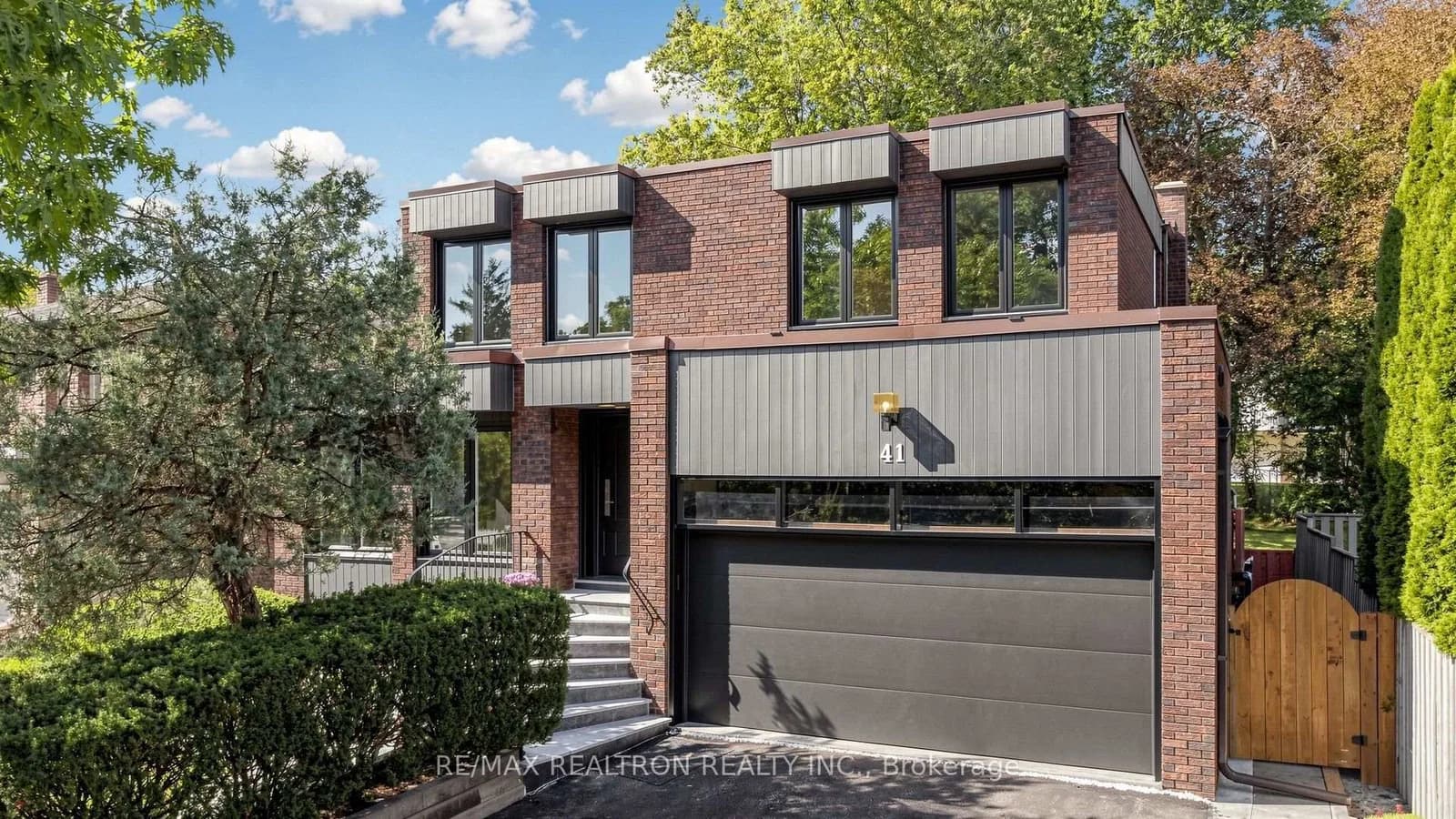 Photo of Beardmore Crescent in Toronto · Bayview Woods-Steeles
