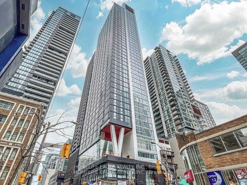 King Street in Toronto · Waterfront Communities C1 — photo 2