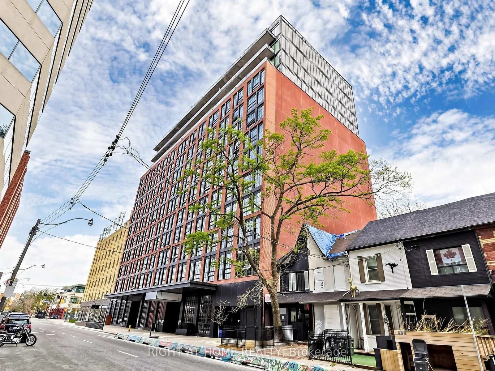 Richmond Street in Toronto · Waterfront Communities C1 — photo 3