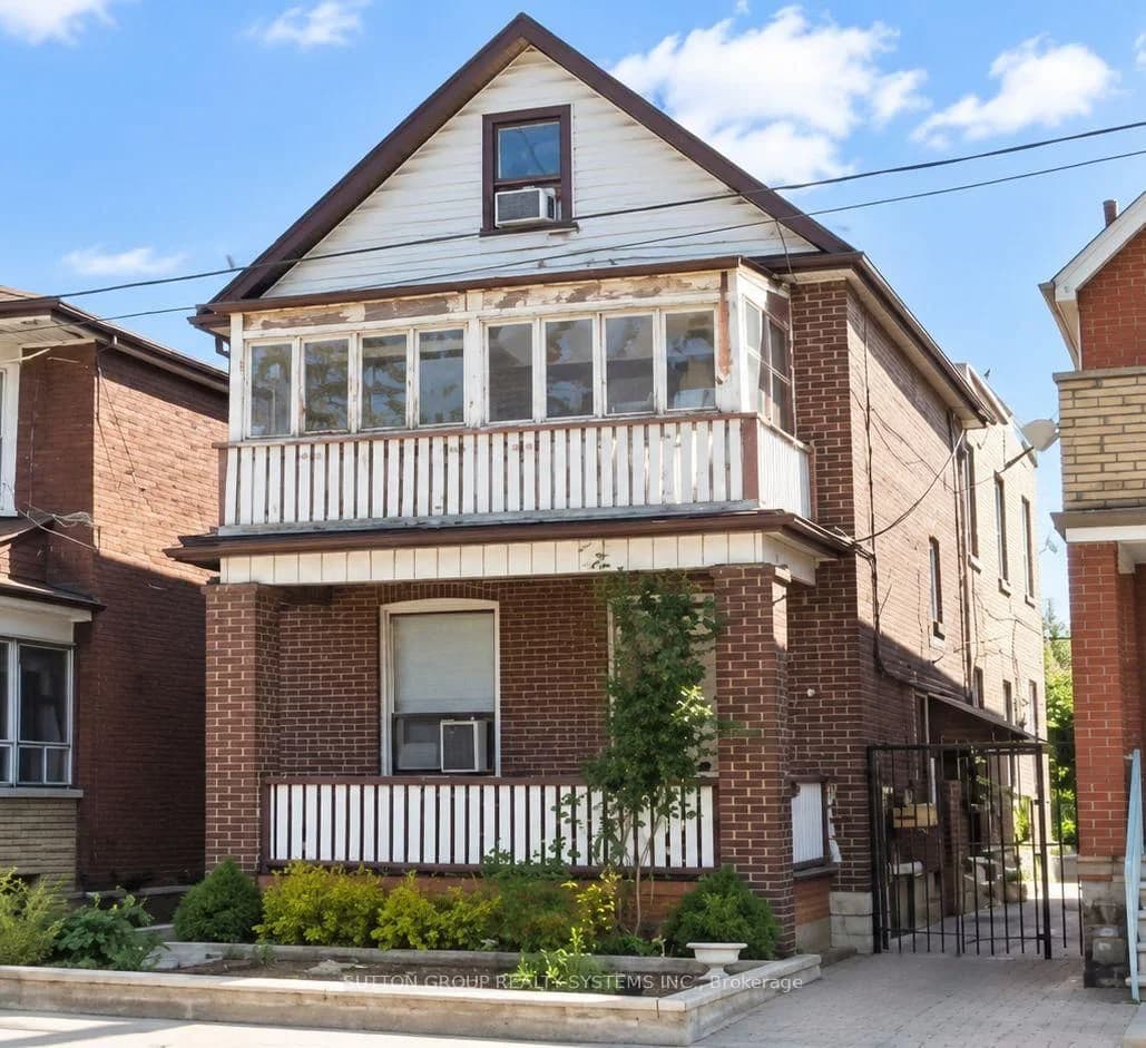Photo of Dovercourt Road in Toronto · Wychwood