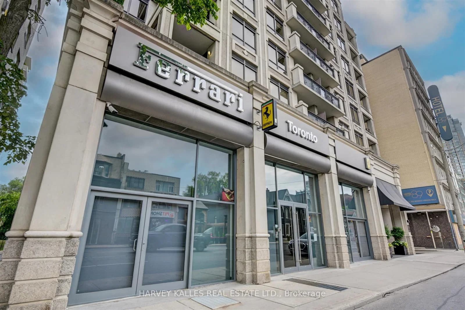 Avenue Road in Toronto · Annex — photo 2