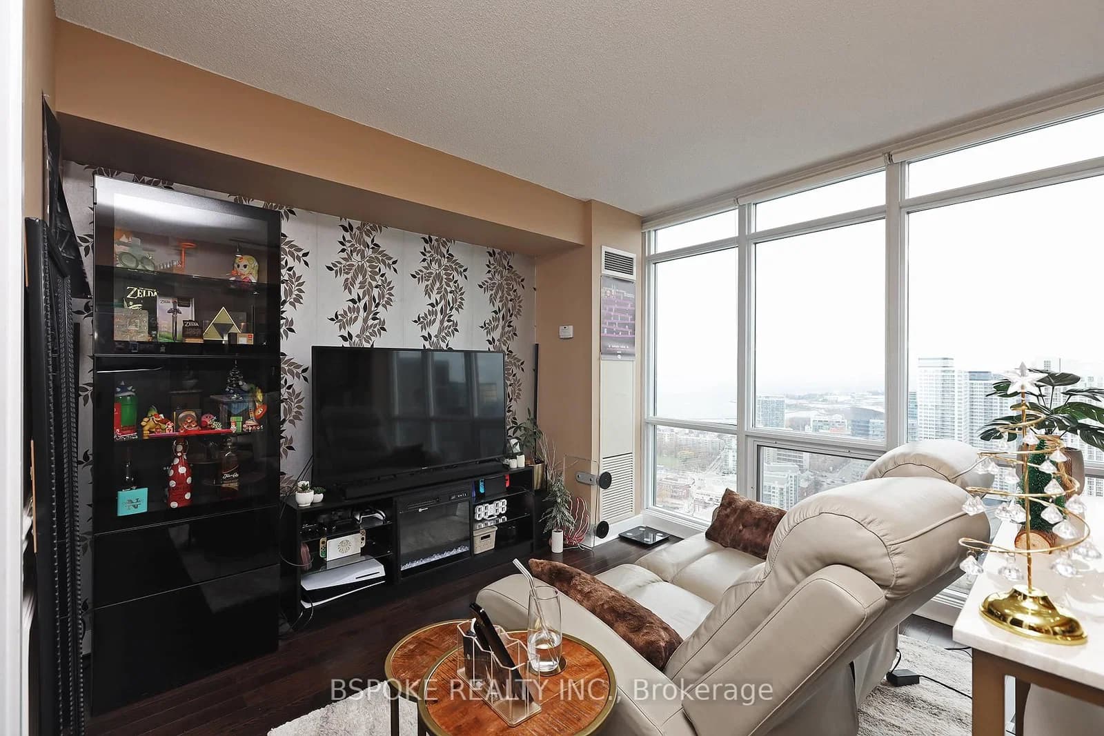Brunel Court in Toronto · Waterfront Communities C1 — photo 3