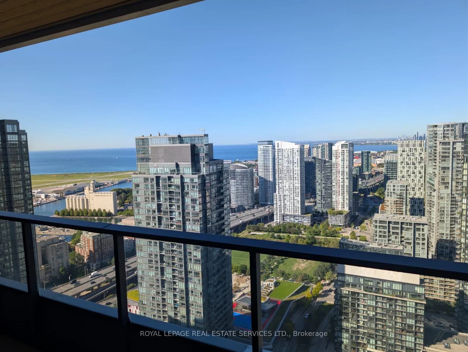 Photo of Concord Cityplace Way B in Toronto · Waterfront Communities C1
