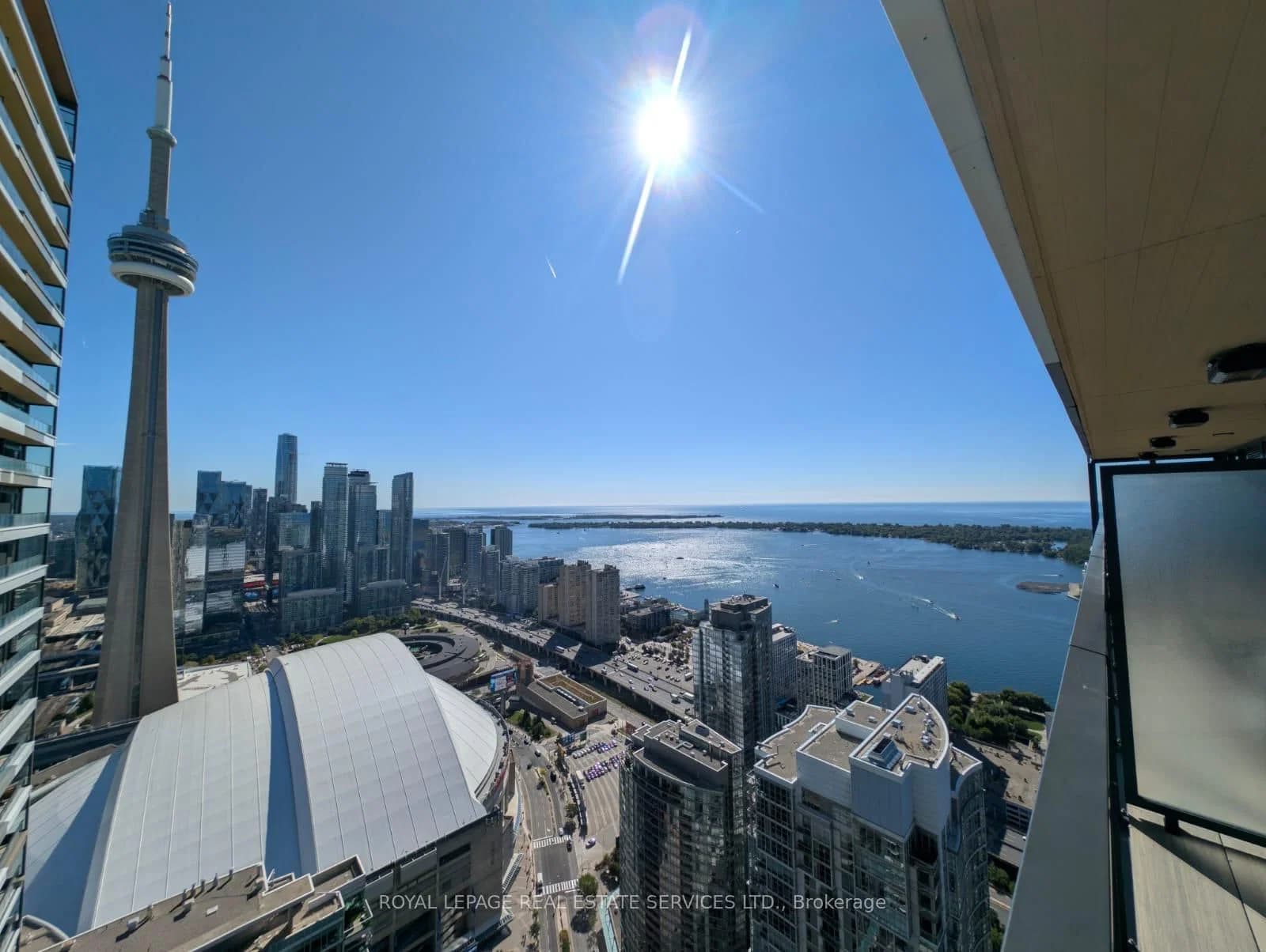 Photo of Concord Cityplace Way B in Toronto · Waterfront Communities C1