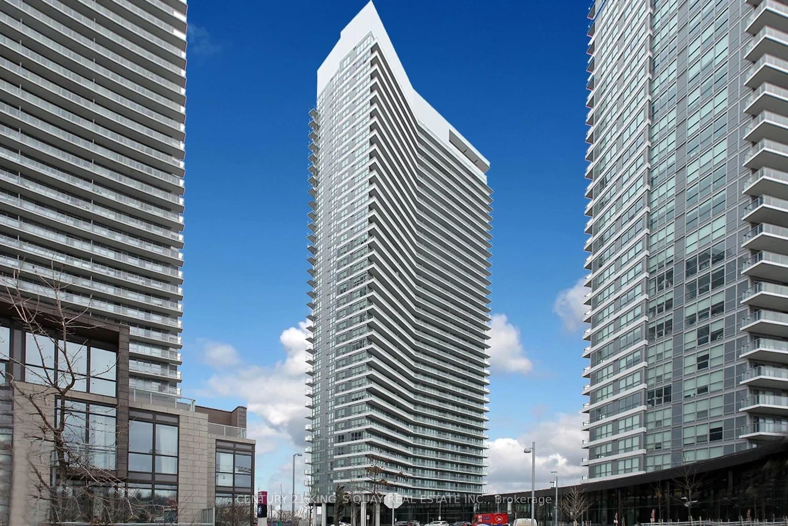 Photo of McMahon Drive in Toronto · Bayview Village