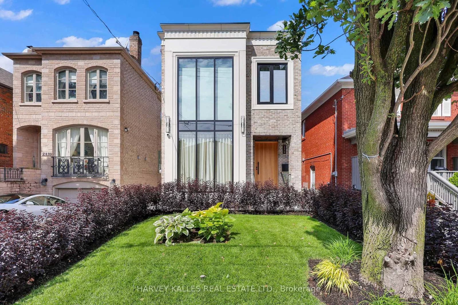 Photo of Melrose Avenue in Toronto · Lawrence Park North