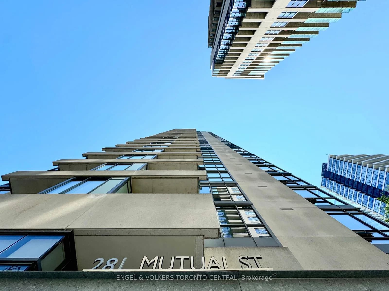 Photo of Mutual Street in Toronto · Church-Yonge Corridor