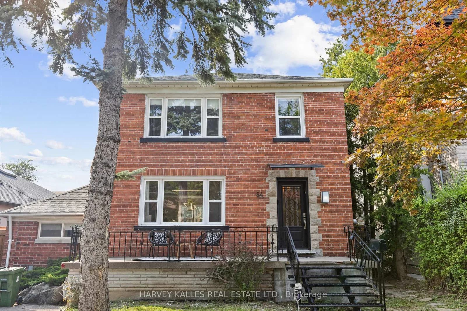 Lynnhaven Road in Toronto · Englemount-Lawrence — photo 2