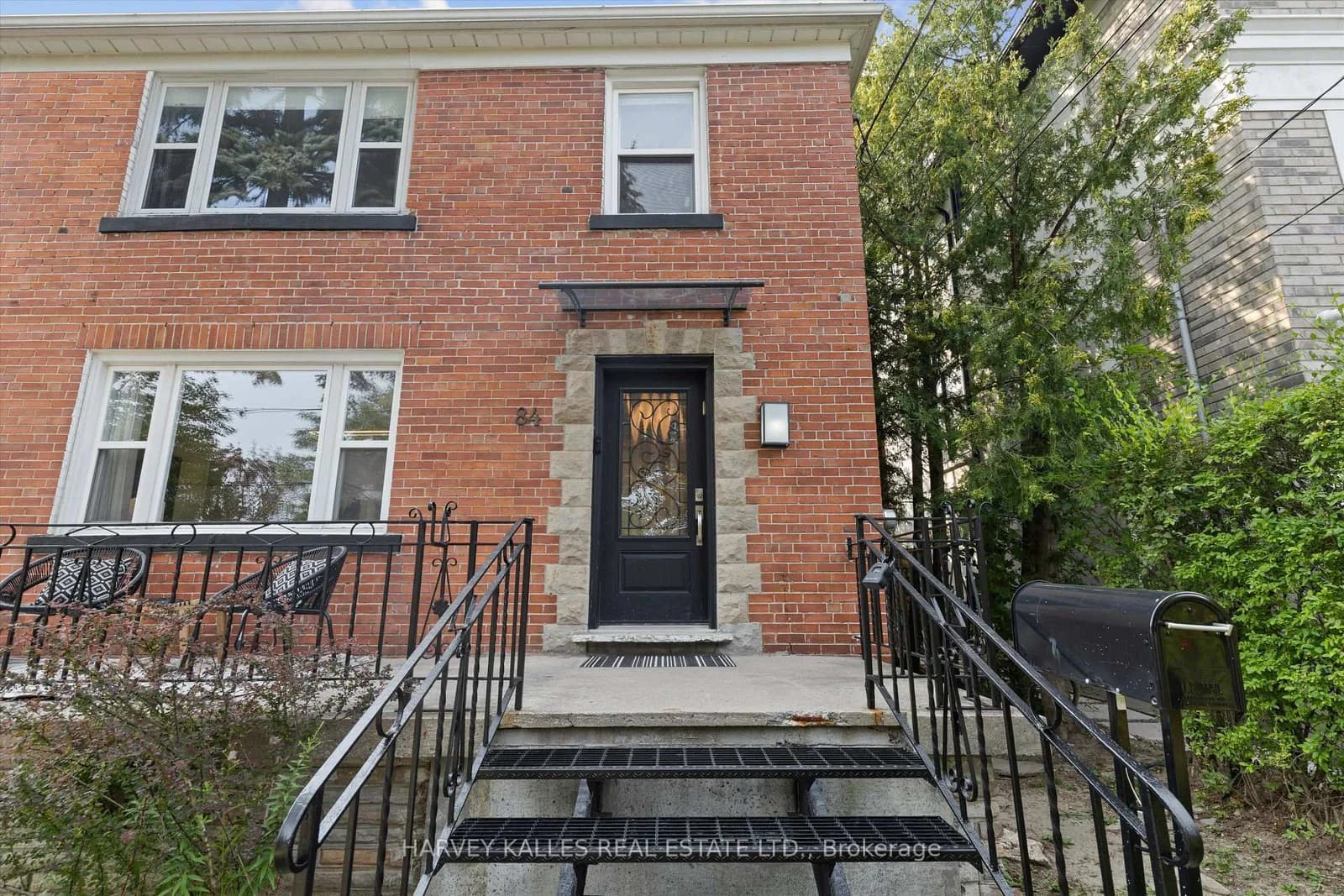 Lynnhaven Road in Toronto · Englemount-Lawrence — photo 3