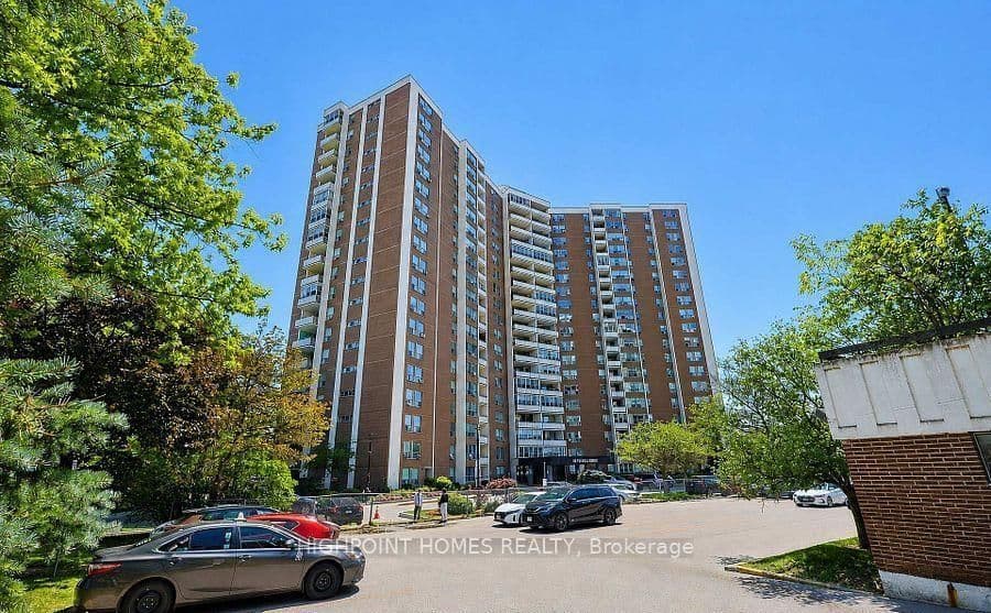 Pavane Linkway Way in Toronto · Flemingdon Park — photo 3