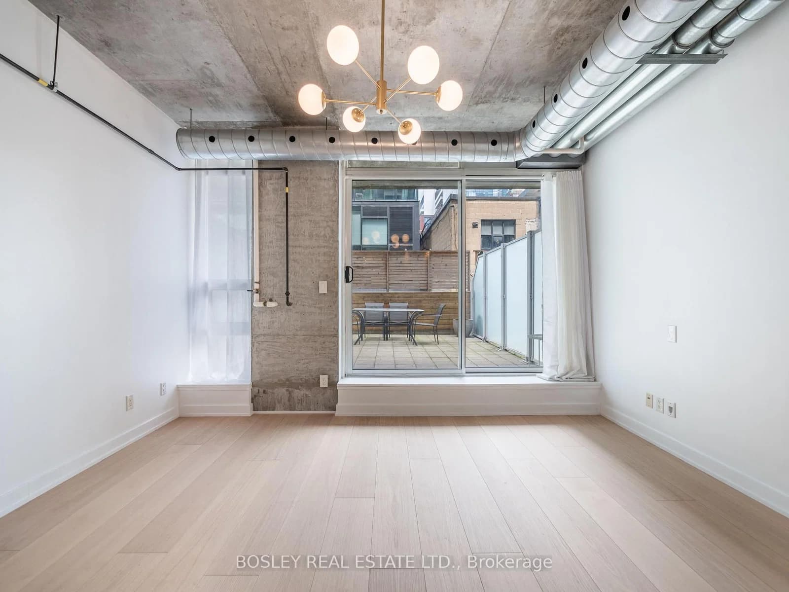 Stewart Street in Toronto · Waterfront Communities C1 — photo 2