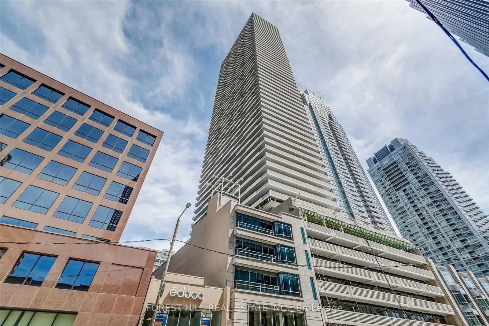 Photo of Yonge Street in Toronto · Mount Pleasant West
