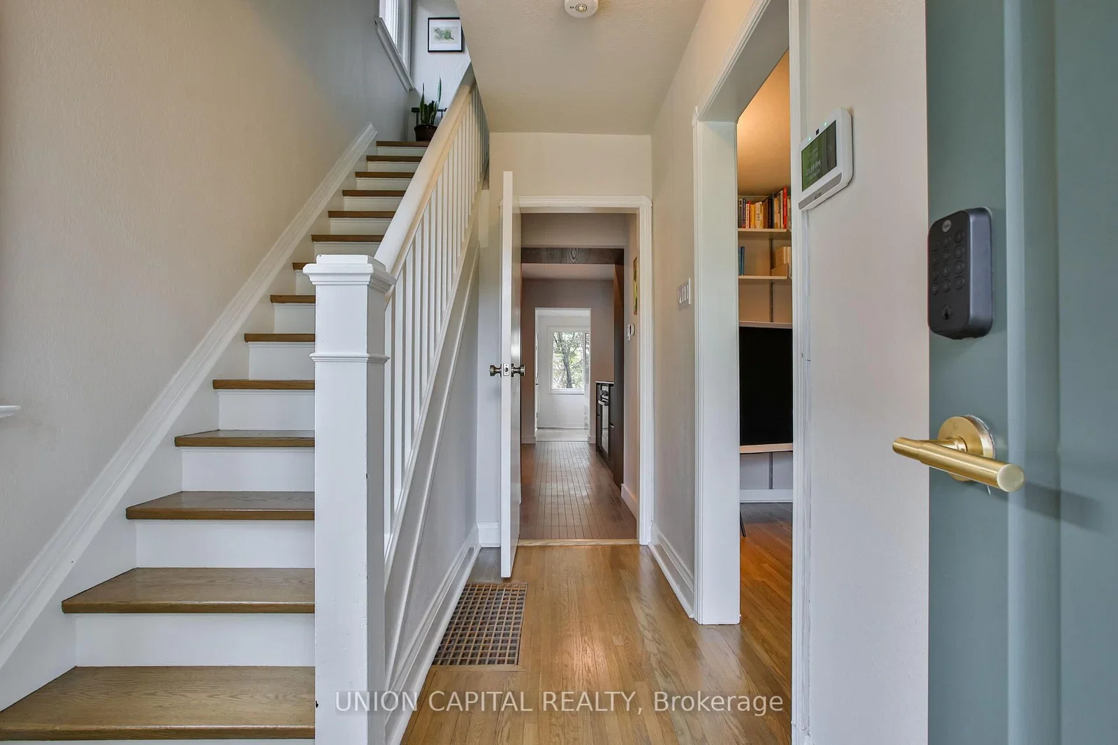 Photo of Thursfield Crescent in Toronto · Leaside