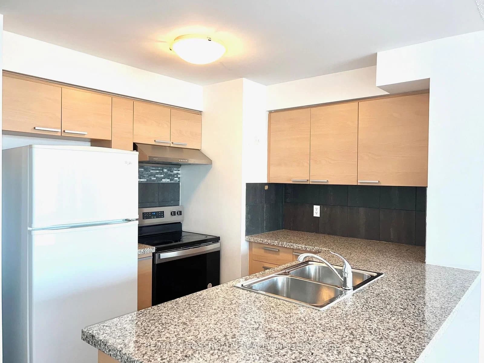Harrison Garden Boulevard 10 in Toronto · Willowdale East — photo 3
