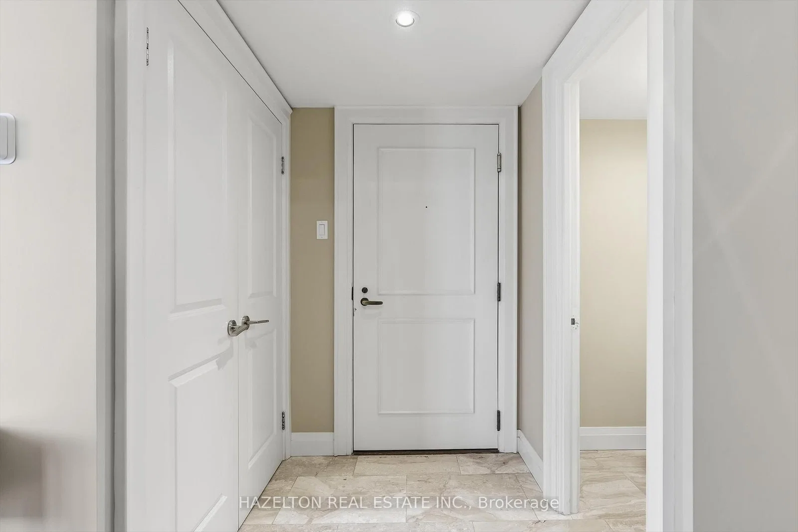 Cumberland Street in Toronto · Annex — photo 2