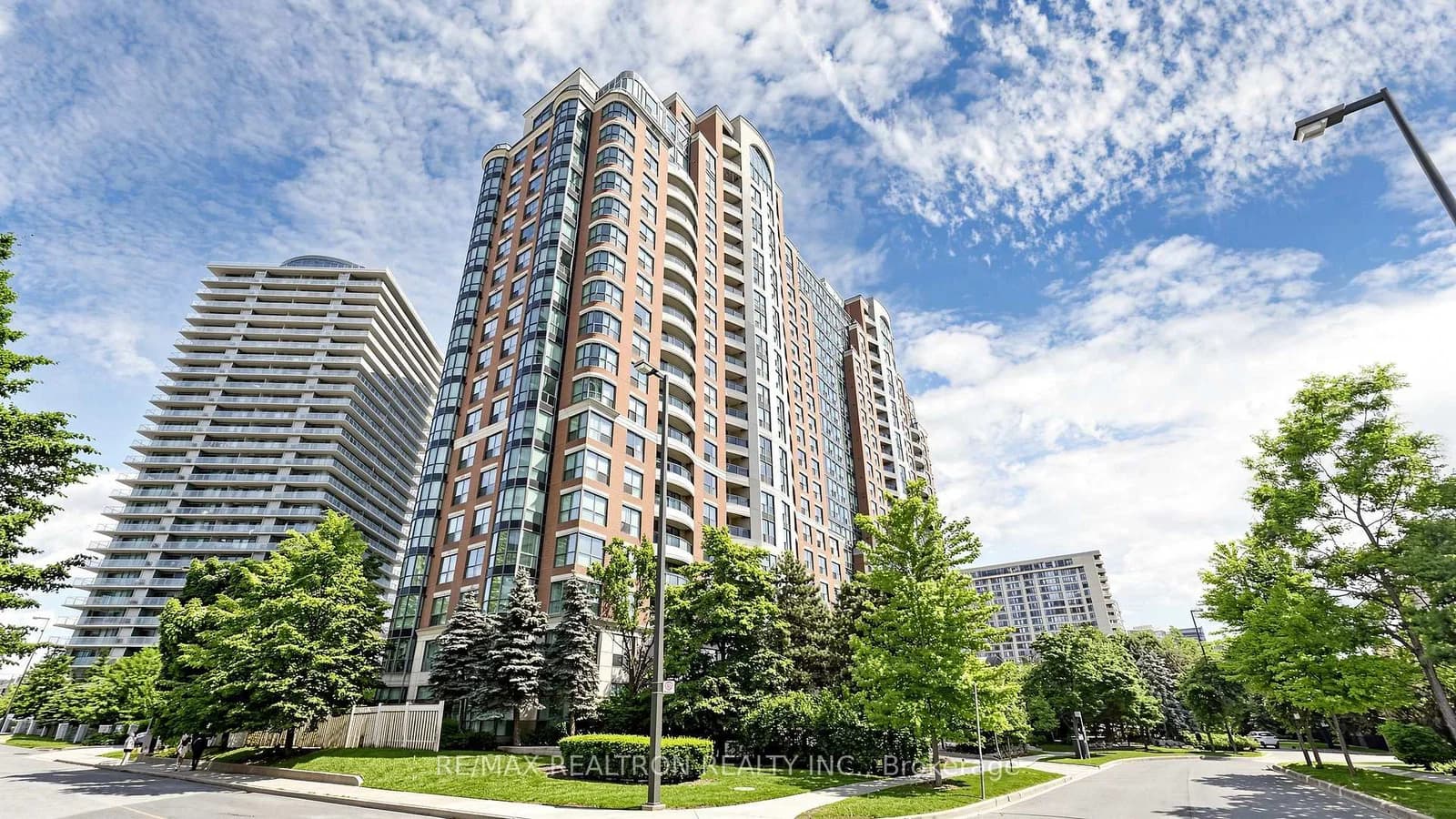 Photo of Lorraine Drive in Toronto · Willowdale West