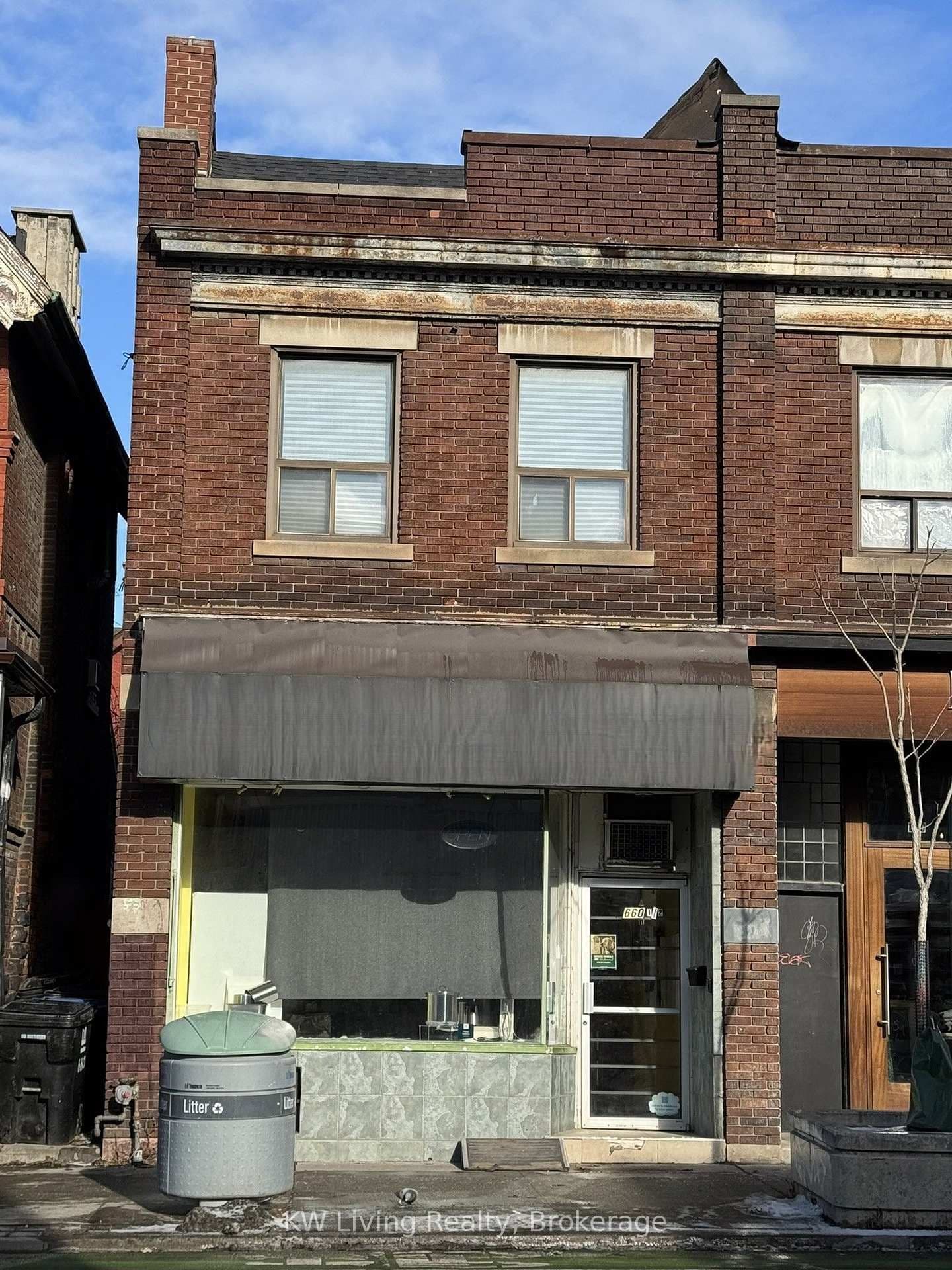 Photo of 1/2 Bloor Street Main in Toronto · Annex