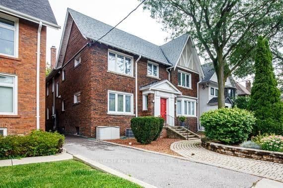 HIGHBOURNE Road FL. in Toronto · Forest Hill South — photo 3