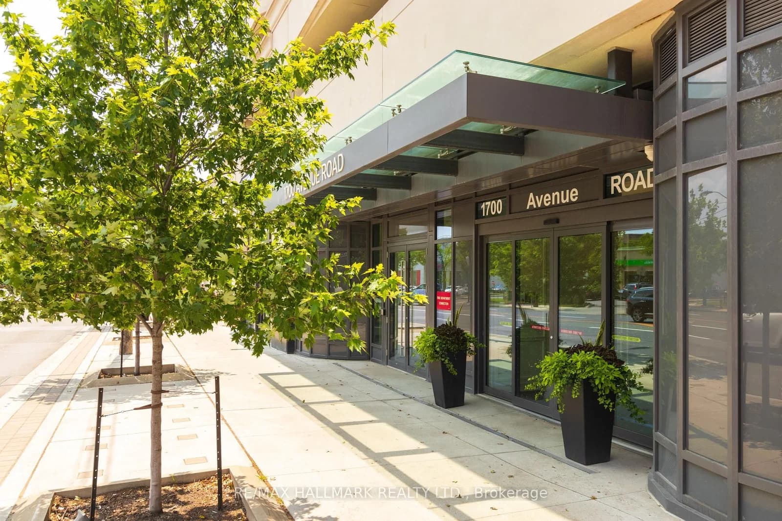 Avenue Road in Toronto · Bedford Park-Nortown — photo 2