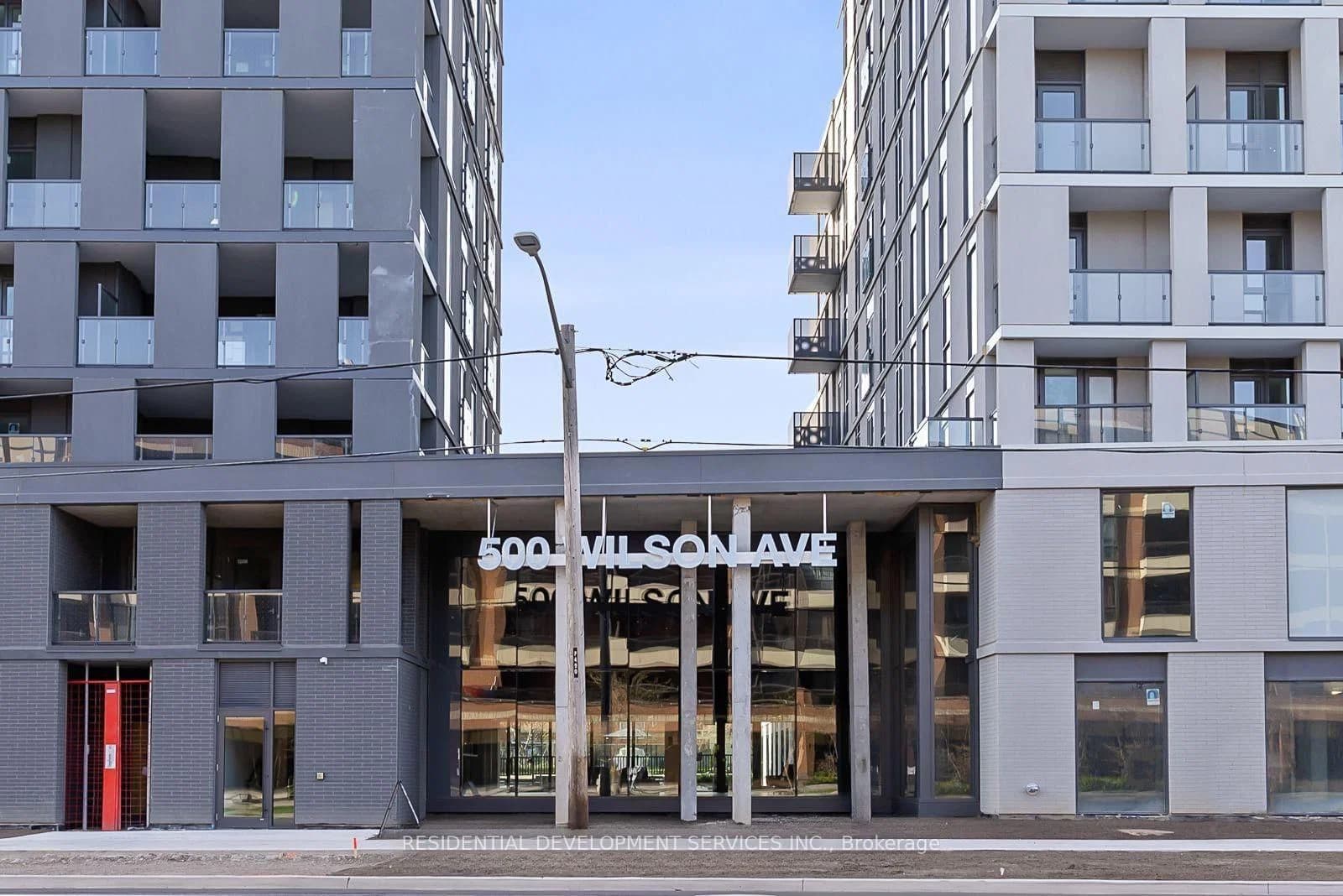 Wilson Avenue in Toronto · Clanton Park — photo 2