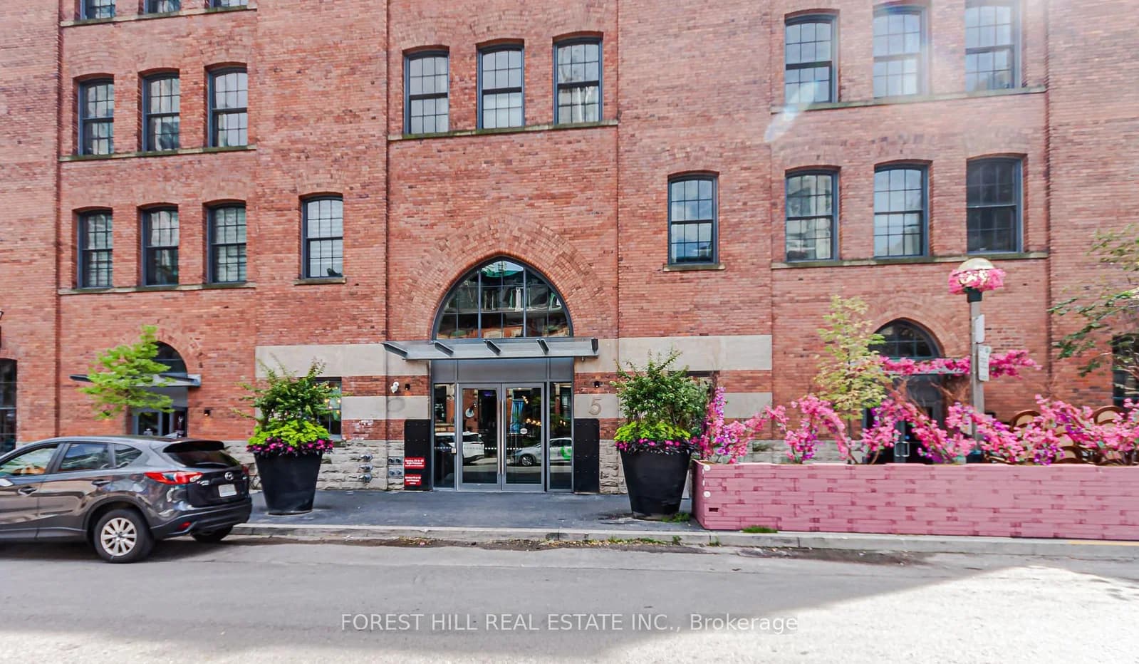 St Joseph Street in Toronto · Bay Street Corridor — photo 2