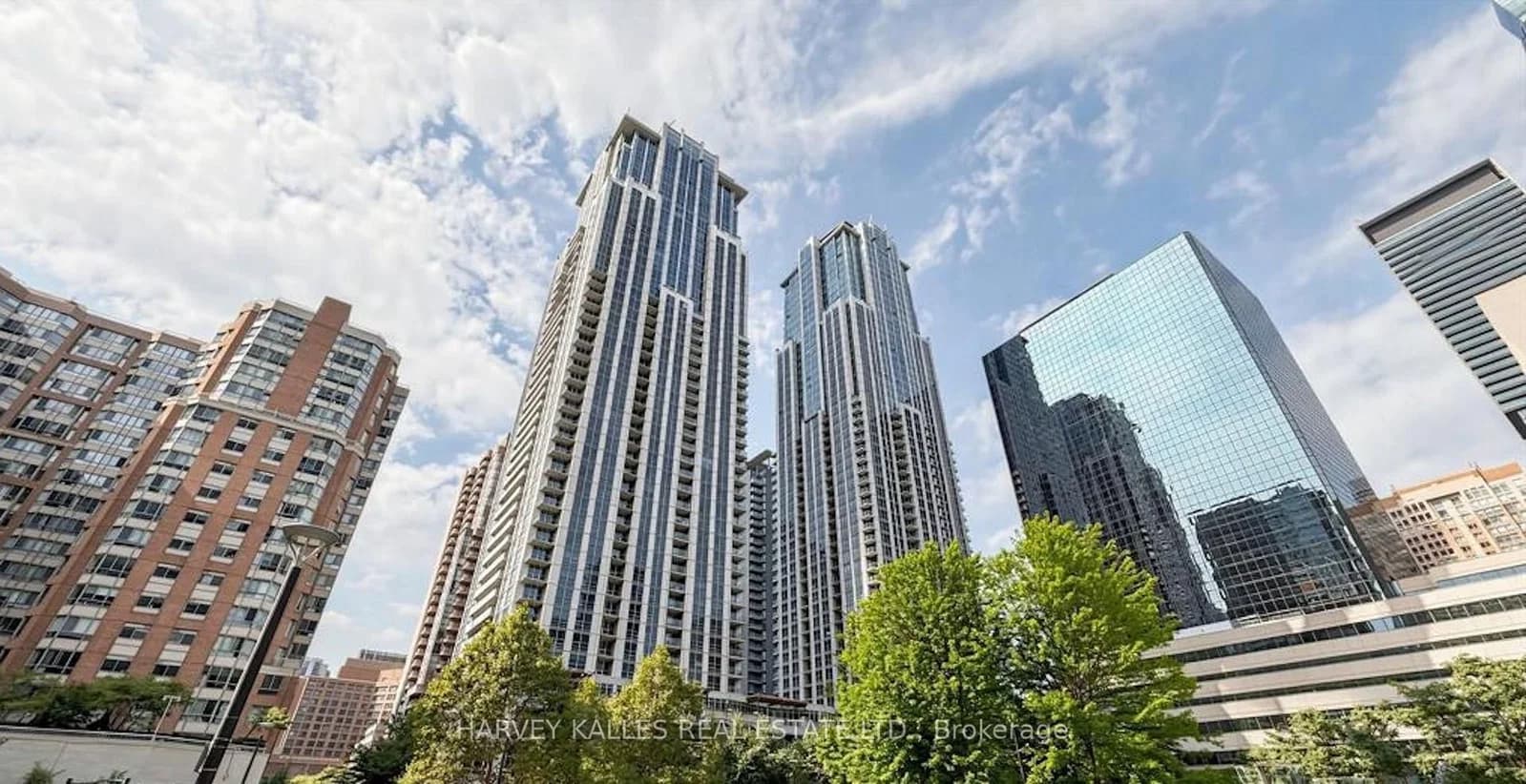 Photo of Bay Street in Toronto · Bay Street Corridor