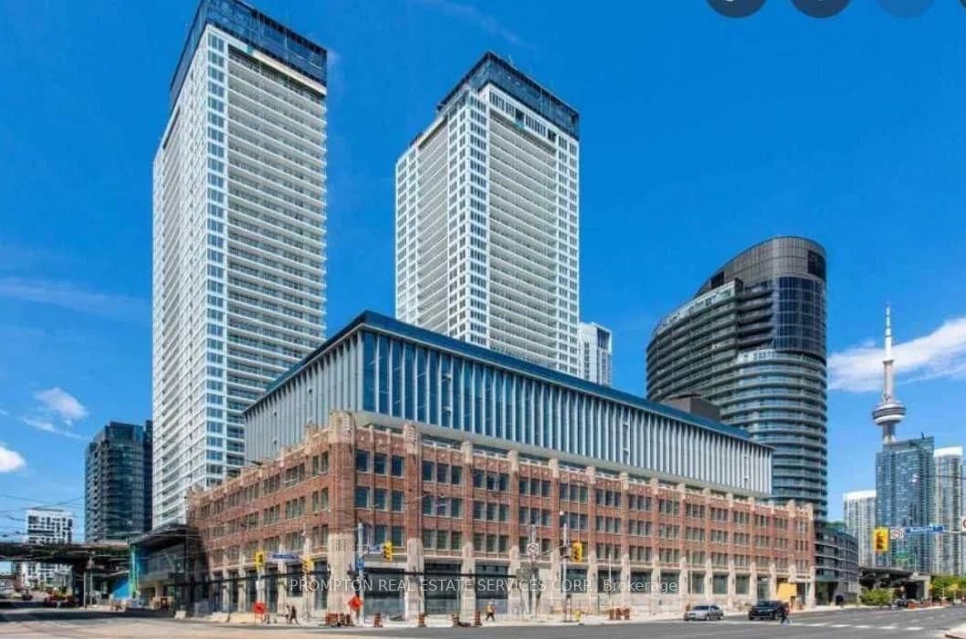 Photo of Bathurst Street in Toronto · Waterfront Communities C1