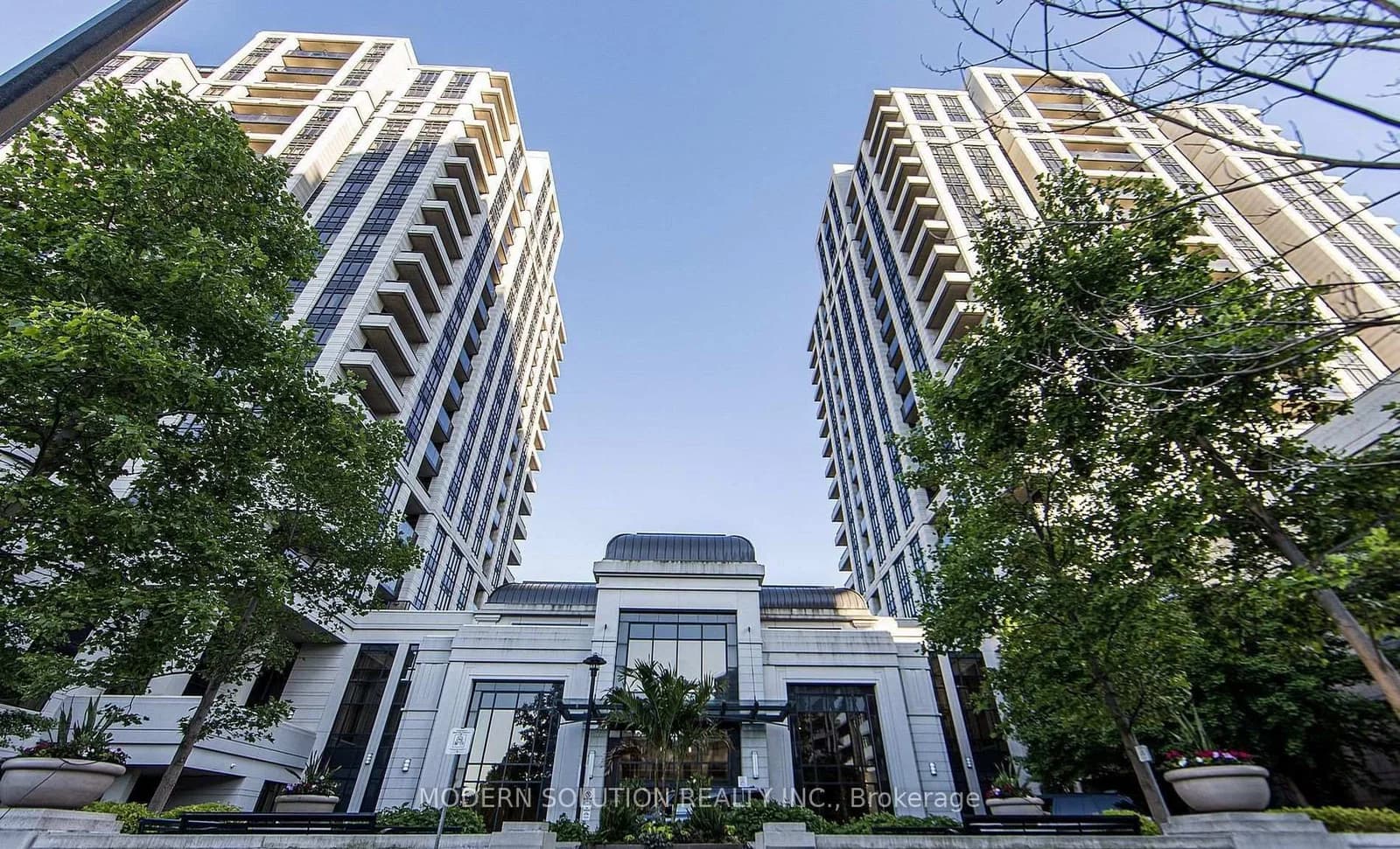 Harrison Garden Boulevard in Toronto · Willowdale East — photo 2