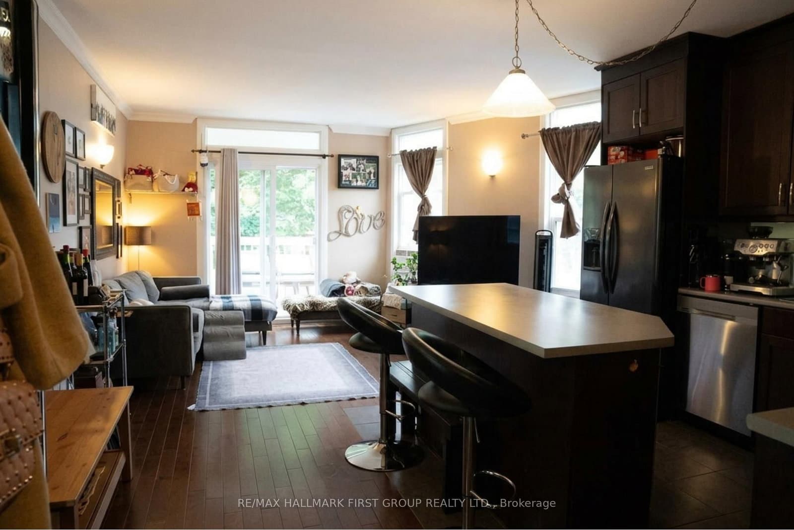 Photo of Greenwood Avenue in Toronto · Greenwood-Coxwell