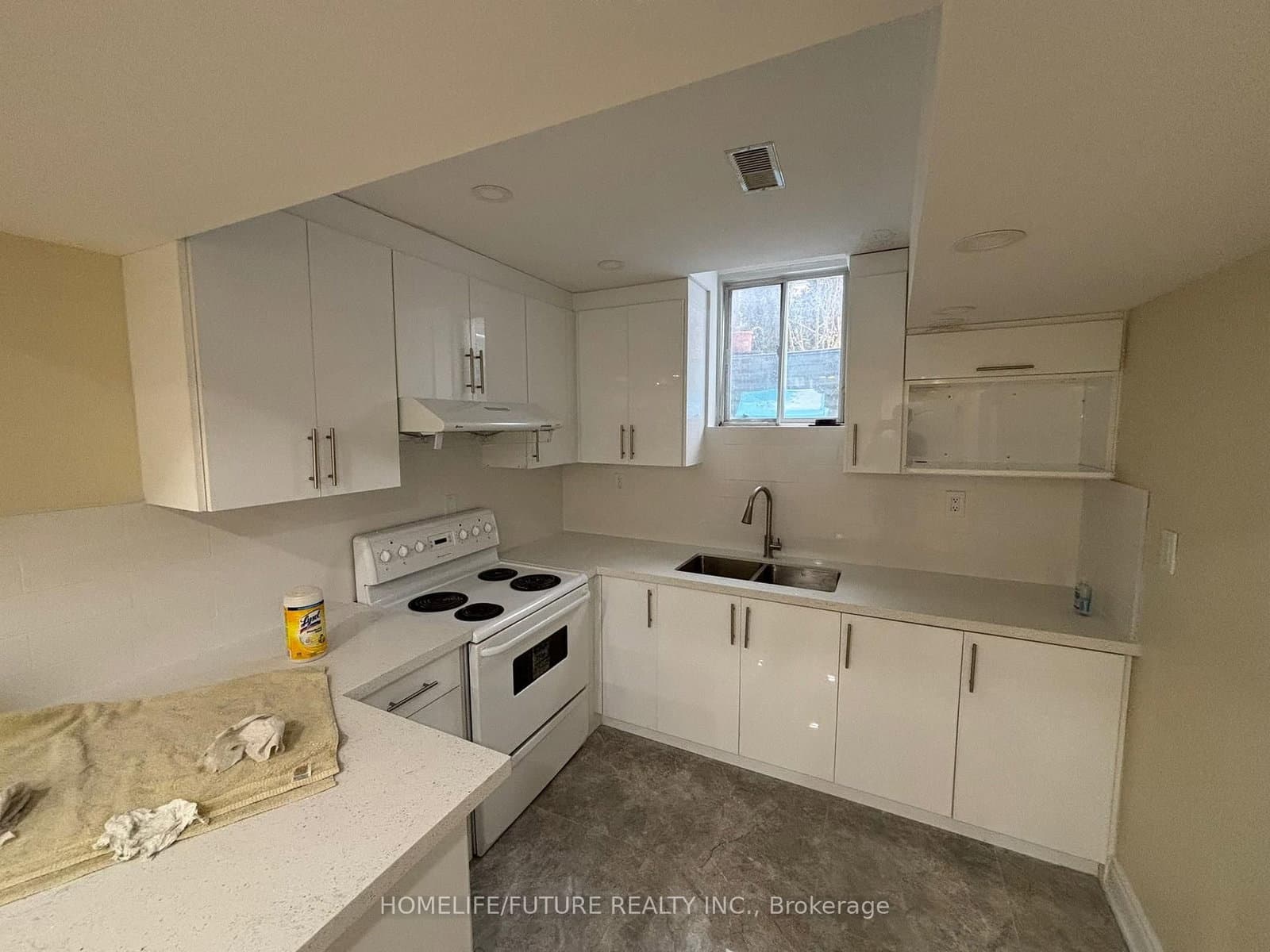 Photo of Mclevin Avenue in Toronto · Malvern