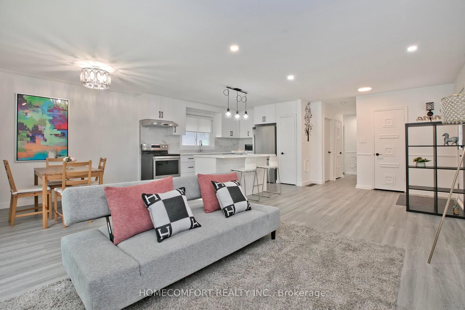 Beacham Crescent in Toronto · Tam O'Shanter-Sullivan — photo 2