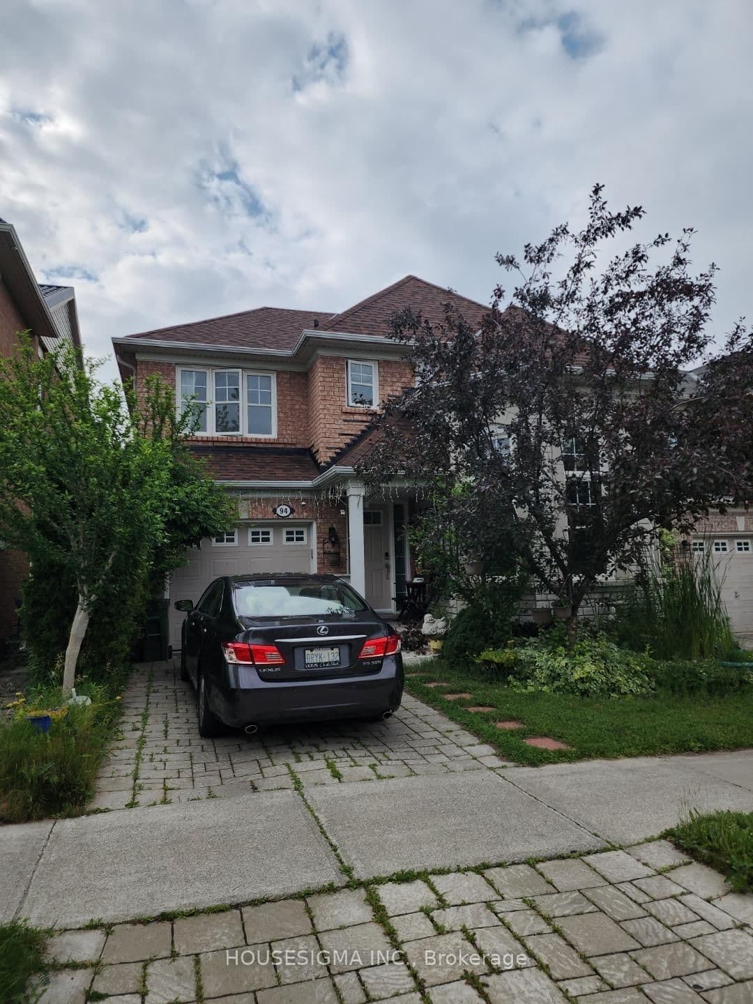 Photo of Rouge River Drive in Toronto · Rouge E11